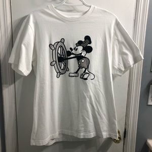 ❣️ 4/$20 - Uniqlo Mickey Mouse UT Shirt